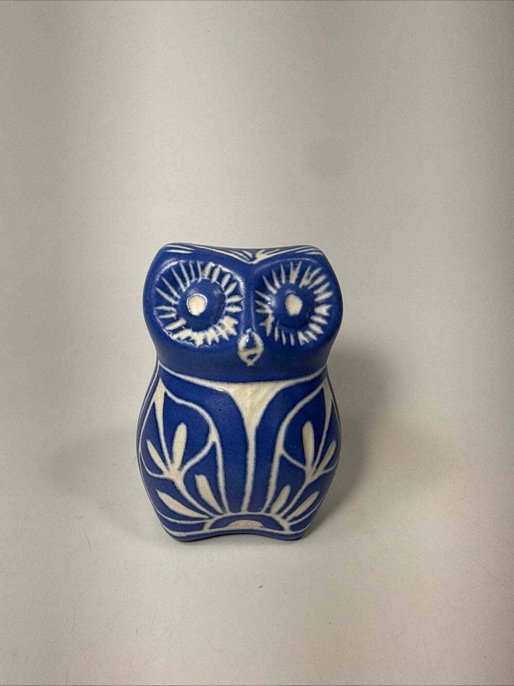 Vintage Signed Pablo Zabal Chile Folk Art Pottery Blue & White Owl Figurine D1